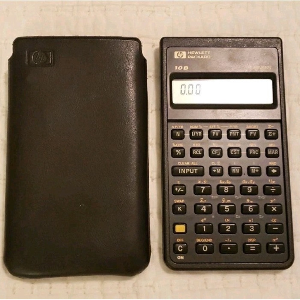 HP Hewlett Packard 10B Business Financial Calculator With Case needs batteries